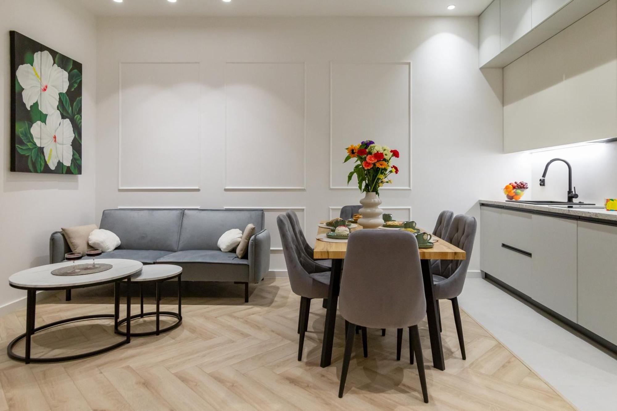 White Magnolia 4 Bedroom Premium And Parking Appartement *