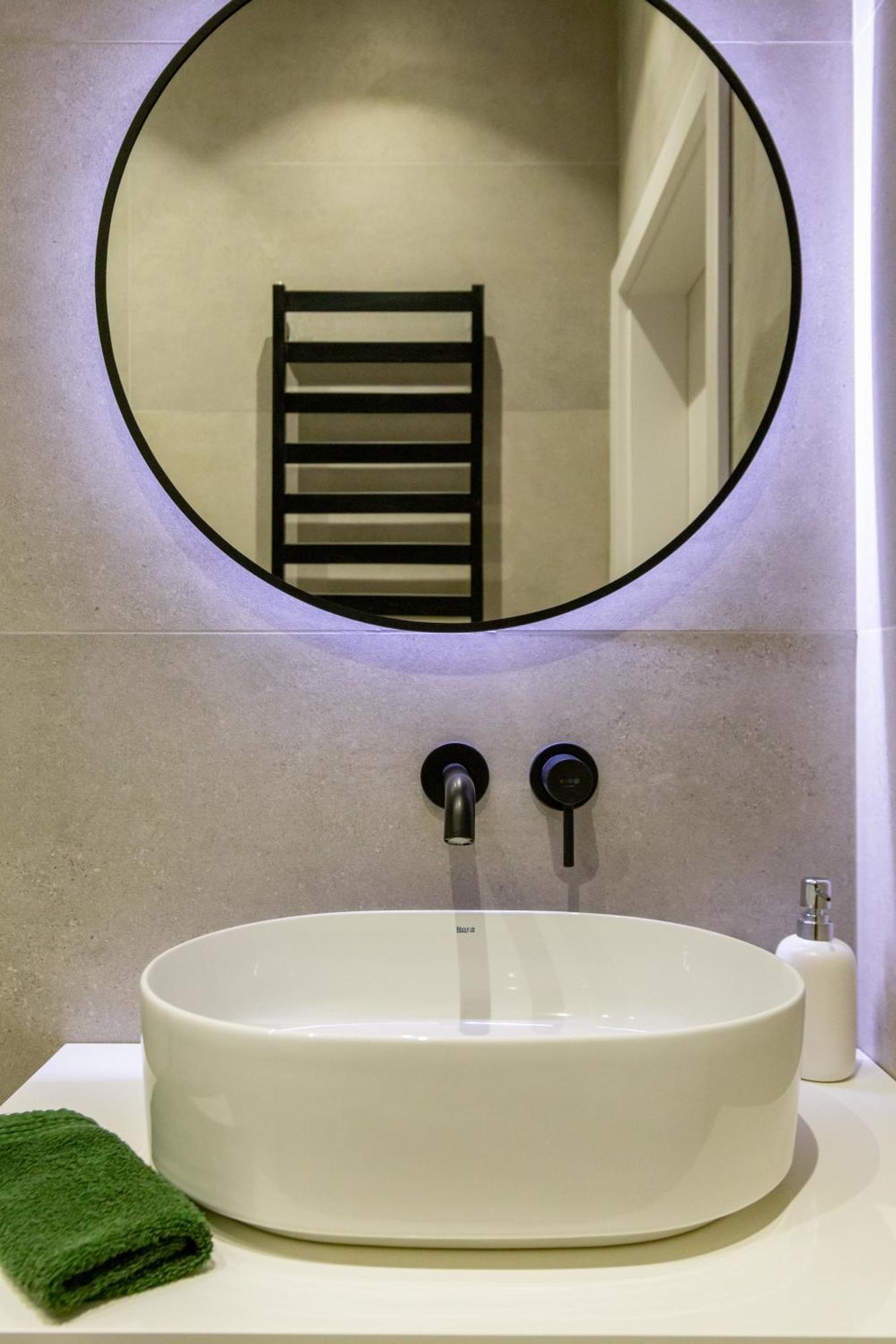 White Magnolia 4 Bedroom Premium And Parking * Krakau