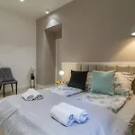 White Magnolia 4 Bedroom Premium And Parking