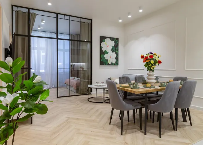 White Magnolia 4 Bedroom Premium And Parking
