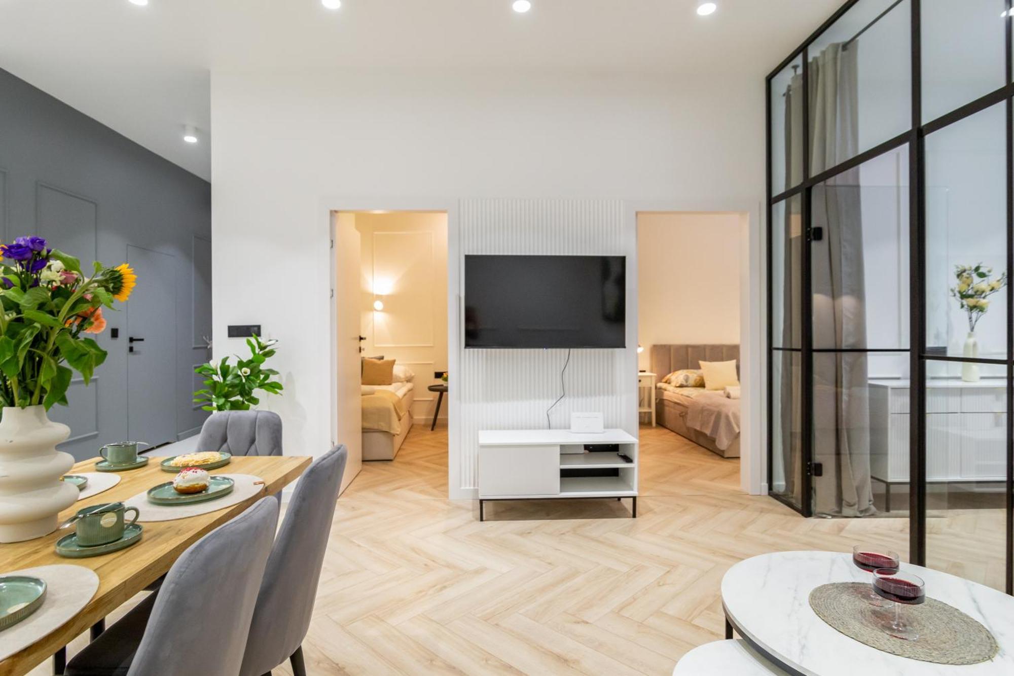White Magnolia 4 Bedroom Premium And Parking Apartment *